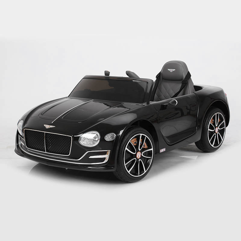 12 akkukäyttöistä autoa lapsille, jotka ajavat autolla